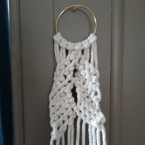 Macrame plant holder - Picture 2 of 4